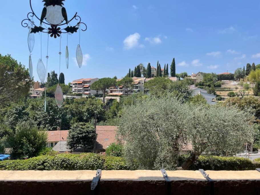 Appartement 2 Pieces 6Mn A Pied Du Centre Vence Exterior foto